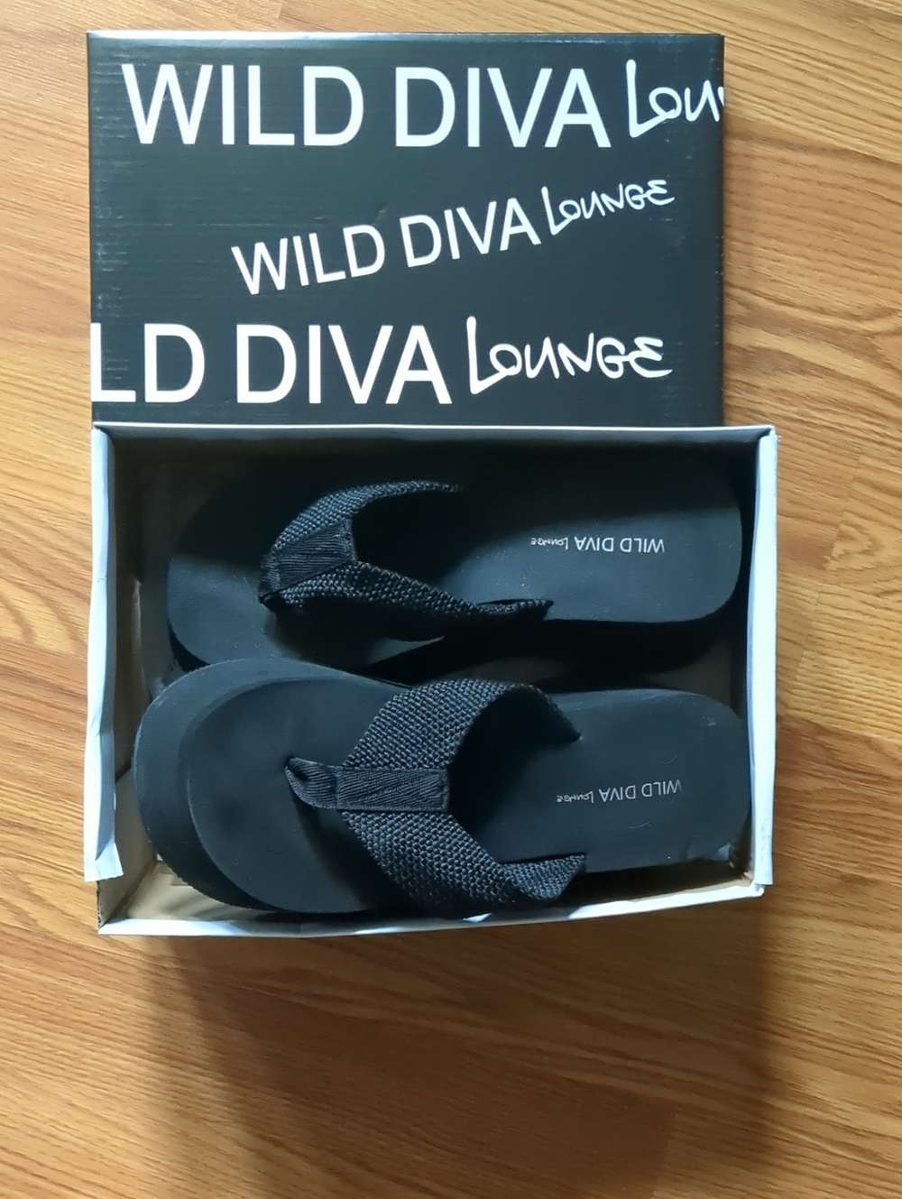 Wild Diva Lounge Black Platform Wedge Flip Flop Sandals Size 9